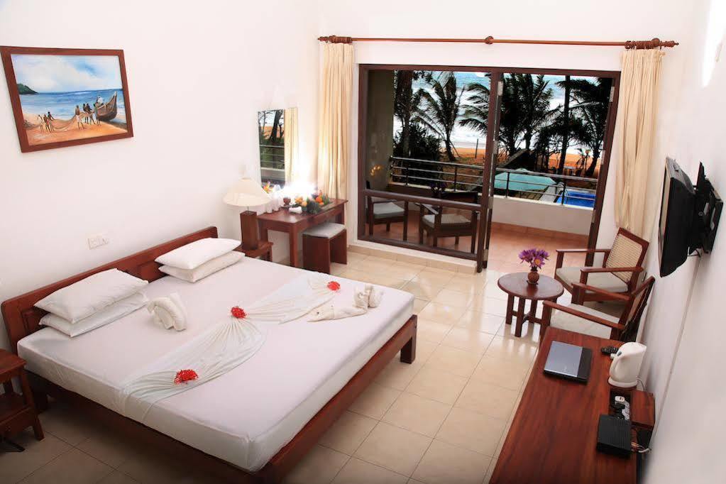 Sea Rock Villa Бентота Экстерьер фото