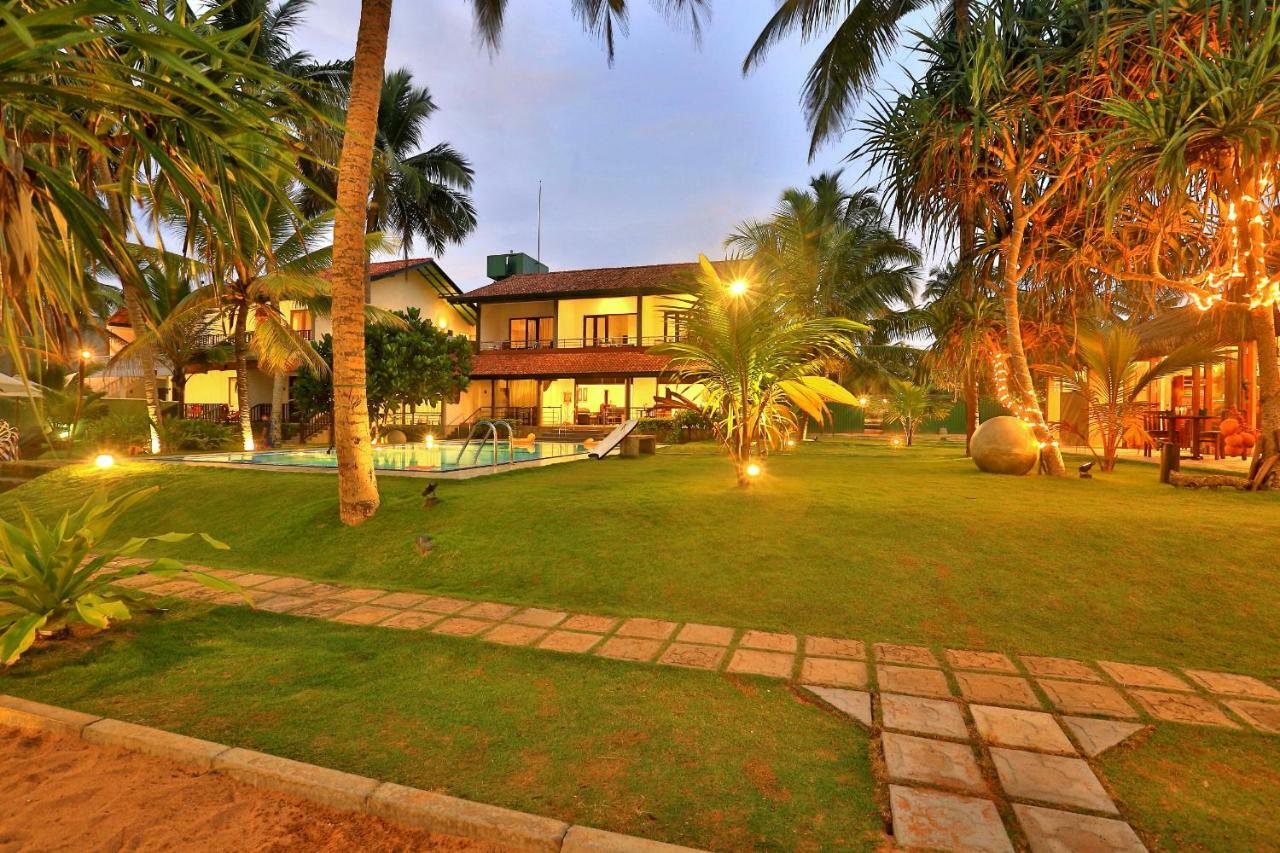 Sea Rock Villa Бентота Экстерьер фото