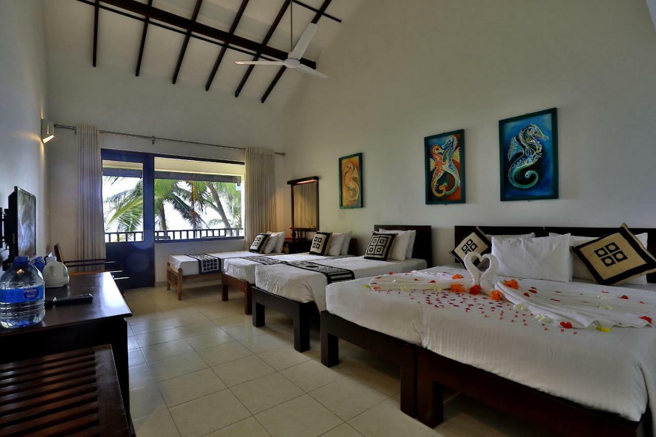 Sea Rock Villa Бентота Экстерьер фото