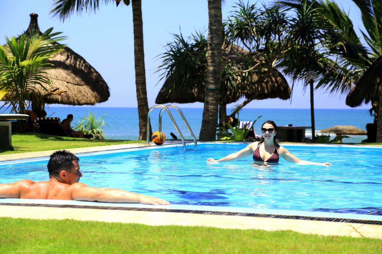 Sea Rock Villa Бентота Экстерьер фото