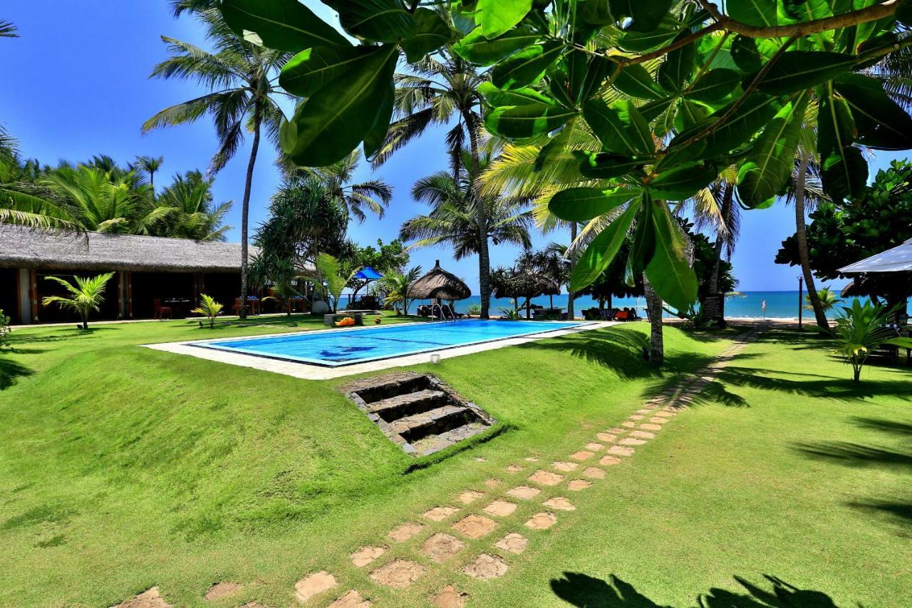 Sea Rock Villa Бентота Экстерьер фото